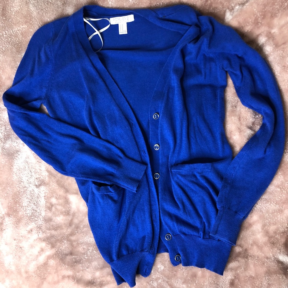 Royal blue cardigan 💙
